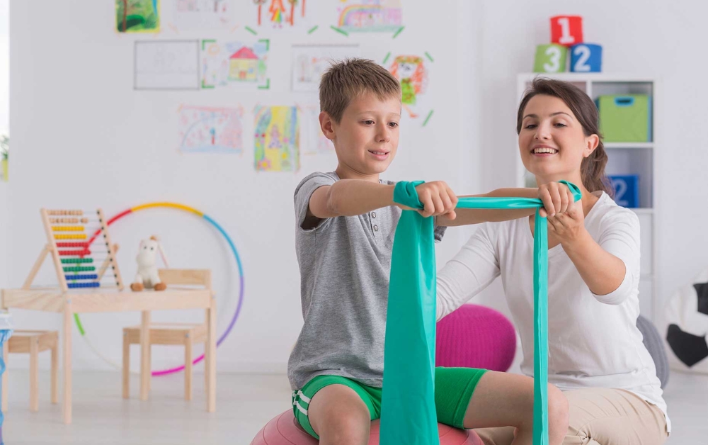 Como os fisioterapeutas pediátricos ajudam as crianças a crescer e a movimentar-se melhor em Portugal