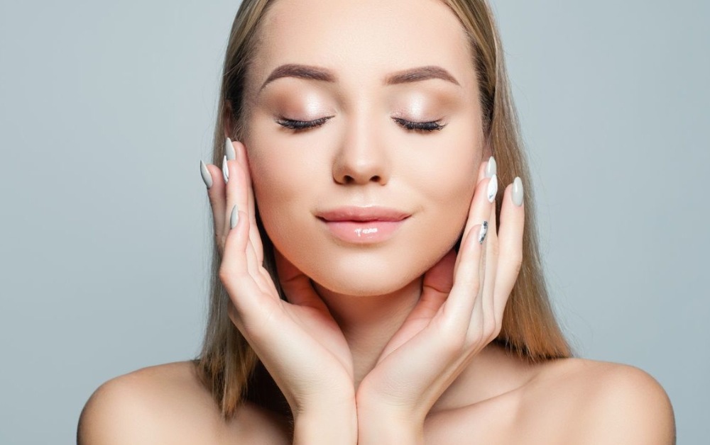 Porque é que os residentes e turistas escolhem os tratamentos de firmeza da pele em Lisboa